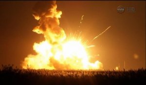 Impressionnante explosion de la fusée Antares aux Etats-Unis