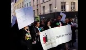Les avocats manifestent à Cherbourg