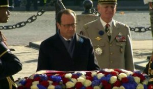 11 novembre : François Hollande rend hommage aux morts pour la France