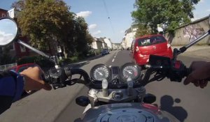 Un jeune motard va regretter de rouler comme un fou en ville