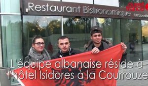 L'équipe nationale albanaise de foot à l'hôtel Isidores à Rennes