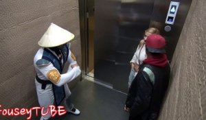MORTAL KOMBAT dans l'ascenseur : flippant!