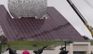 VIDEO. Chasseneuil-du-Poitou. Une nouvelle boule pour le pavillon du Futurosope