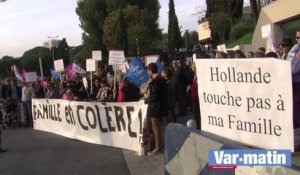 Manifestation des "Familles Plumées" à Toulon