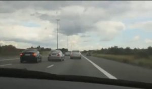 Un chauffeur de BMW joue aux auto-tamponneuses sur une autoroute belge!