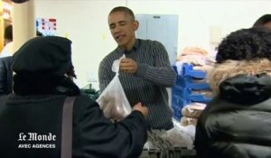 Les Obama distribuent de la nourriture à Washington