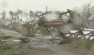 Le typhon Hagupit touche les Philippines