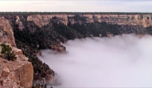 Le Grand Canyon se remplit de brume