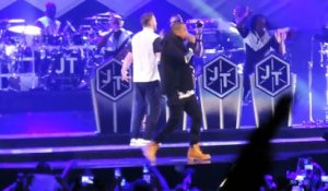 Beyoncé et Taylor Swift dansent au concert de Justin Timberlake & Jay Z - Holy Grail (Live at Barclays Center)