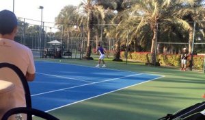 ATP - Dubaï - Djokovic s'entraîne contre Bozoljac de chez Hope and Spirit