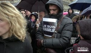 "Nous sommes Charlie" : minute de silence à Paris