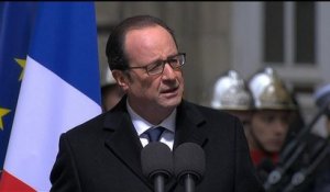 Hollande: "Le peuple de France a donné la plus magnifique réponse qu'il soit"