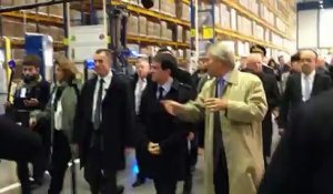 Manuel Valls visite l'usine Bolloré à Ergué-Gabéric