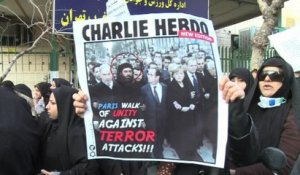 Manifestation contre Charlie Hebdo devant l’ambassade de France à Téhéran
