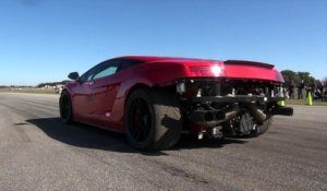 le conducteur d'une Lamborghini finit à l'eau