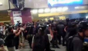 São Paulo : Affrontements entre la police et des manifestants dans une station de métro