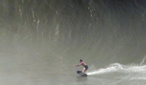 Puerto Escondido :  Brad Domke sur la plus grosse vague jamais surfée en skimboard