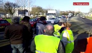 Lorient. Une centaine d'auto-écoles perturbe les accès à l'agglomération