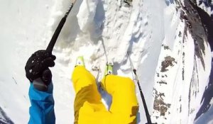 Un skieur fou réchappe à une avalanche