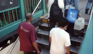 Comment piéger les gens à la sortie du métro