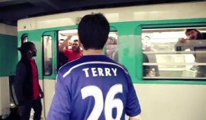 Les supporters du PSG parodient l'altercation de Chelsea dans le métro parisien