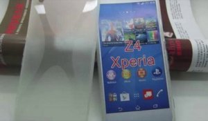 Photos de l'écran Quad HD du Sony Xperia Z4 et de coque de protection