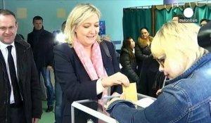 Départementales en France : l'UMP vire en tête, le FN progresse nettement