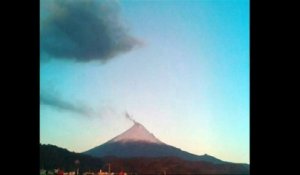 Deux volcans en éruption en même temps au Mexique