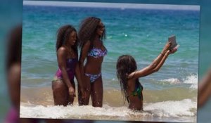 Les filles d'Eddie Murphy prennent des selfies en bikini