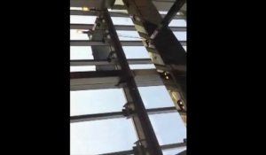 Grosse frayeur pour des laveurs de vitres au 100e étage d'une tour de Shanghaï