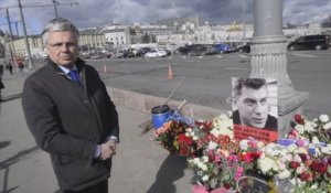 Didier Reynders dépose des fleurs sur le lieu de l'assassinat de Boris Nemtsov