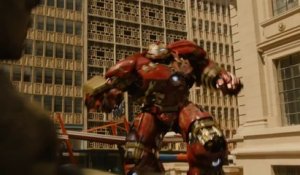 Avengers: Age of Ultron - Extrait "Hulkbuster Fight Hulk" [VO|HD1080p]