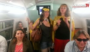 Des Superwomen à l'attaque des relous dans le métro