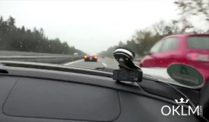 Deux fous font une course sur l'autoroute à 350km/h