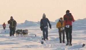 Un salto à la perche, un marathon dans la glace, le meilleur du sport de la semaine