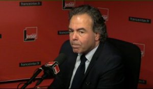 Luc Chatel :  "Déjà en 2002, l'UMP était la réunion de la droite  et du centre"