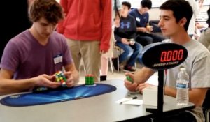Record du monde : Rubik's Cube le plus rapide en 5,253 sec