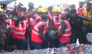 Une femme sauvée des décombres après 50 heures de calvaire