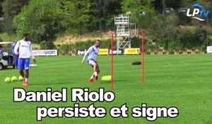 Daniel Riolo persiste et signe