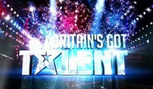 James More surprend le public de Britain's Got Talent avec une épée