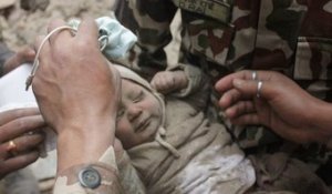 Sonit Awal : le bébé miraculé du Népal