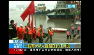 Un navire de croisière fait naufrage avec 458 personnes à bord sur le Yangtsé