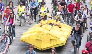 La Vélo Parade en roue libre dans les rues de Nantes