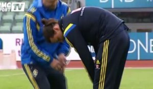 On le sait bien : Zlatan Ibrahimovic ne fait jamais les choses à moitié. Et quand le joueur suédois a chaud à l’entraînement, il fait couper son pantalon pour en faire un short.