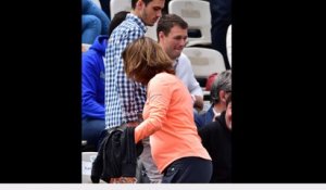 Amélie Mauresmo enceinte affiche son baby bump à Roland Garros