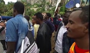Vintimille : des gendarmes continuent d'interdire à une centaine de migrants l'entrée en France