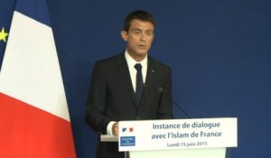 Pour Manuel Valls, "L'islam est en France pour y rester"
