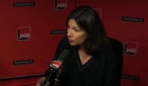 Pour accueillir les migrants "il faut qu'on pousse les murs", annonce Anne Hidalgo