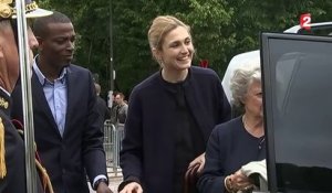 Appel du 18 juin : Julie Gayet aux côtés de François Hollande