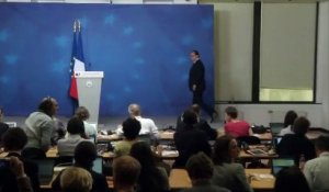 Hollande: L'intention terroriste ne fait pas de doute en Isère (version longue)